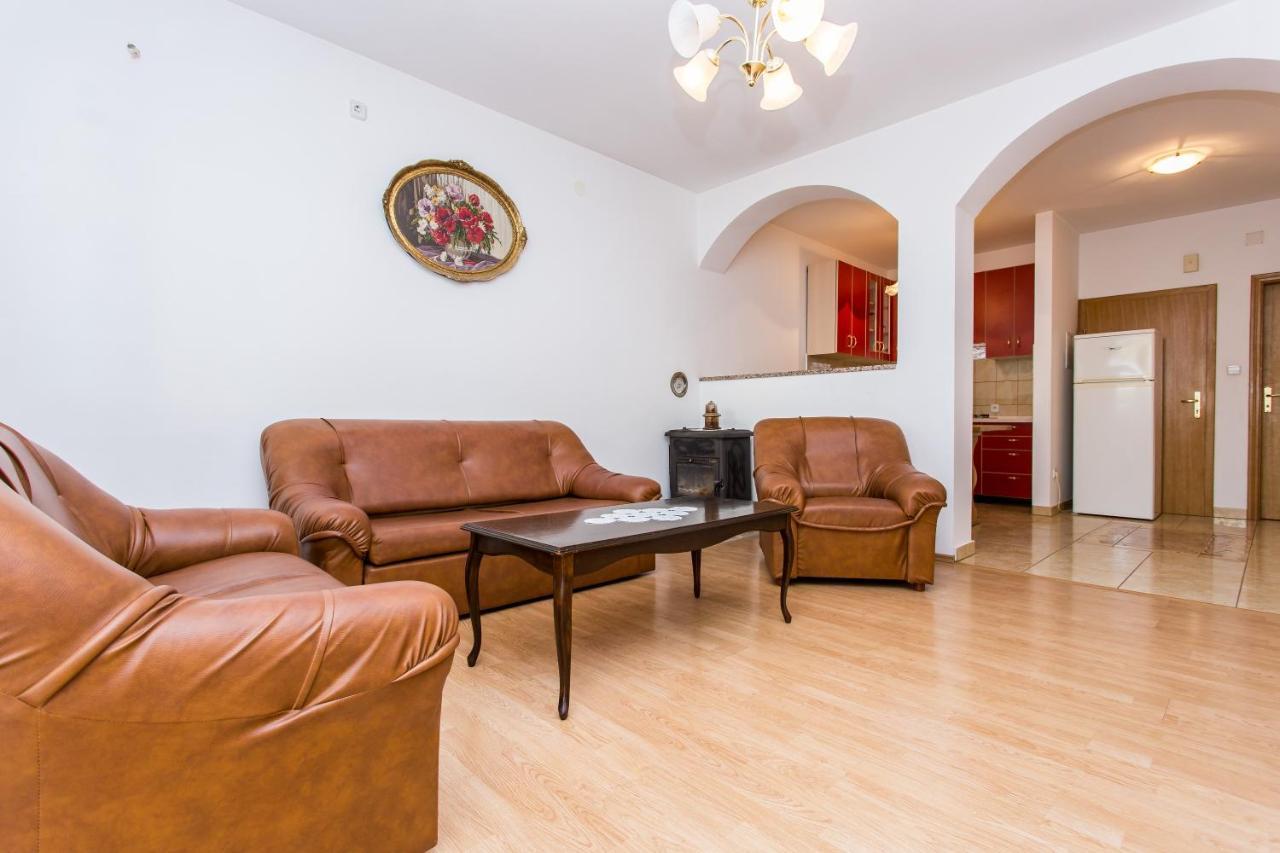 Apartman Justinic Šilo Exterior foto