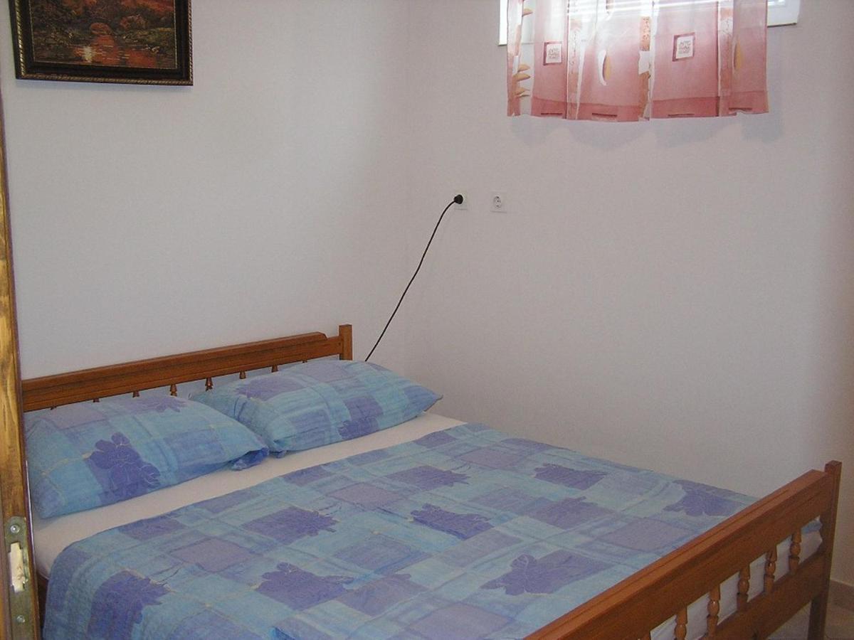 Apartman Justinic Šilo Exterior foto
