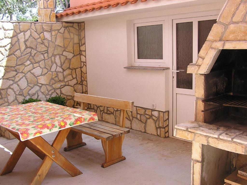 Apartman Justinic Šilo Exterior foto