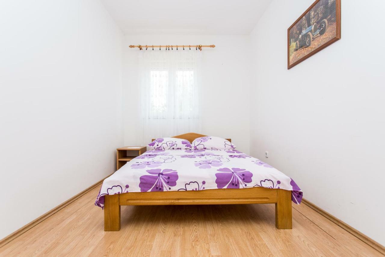 Apartman Justinic Šilo Exterior foto