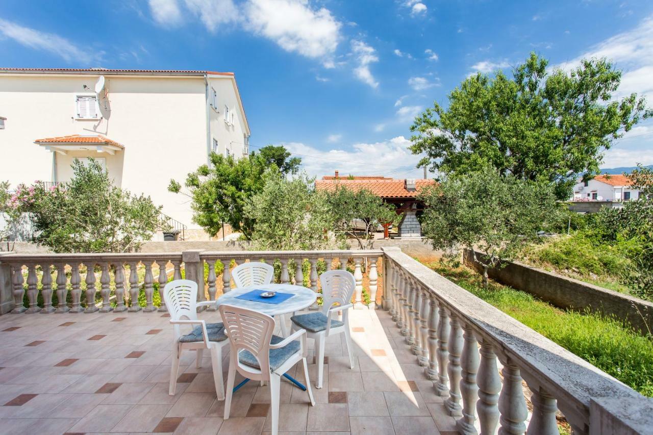 Apartman Justinic Šilo Exterior foto